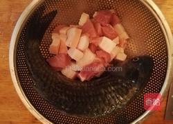 白玉鲫鱼的做法图解1