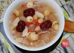 冰糖银耳莲子百合羹的做法图解6