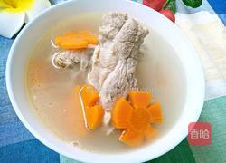 胡萝卜排骨汤的做法图解1