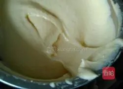 Illustration of how to make chiffon cake 16