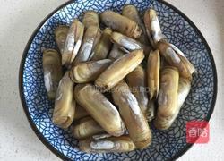 蒜蓉辣椒酱蒸蛏子的做法图解1