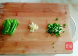 青椒炒肉丝的做法图解1