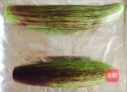 蒜蓉烤茄子的做法图解1