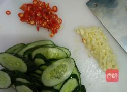 凉拌黄瓜木耳的做法图解2