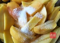 蜂蜜冰糖黄桃糖水的做法图解5