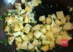 土豆葱花焖饭的做法图解3
