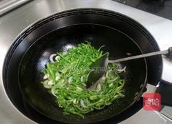 青椒炒猪耳朵的做法图解4