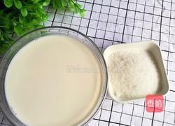 自制炼乳的做法图解1