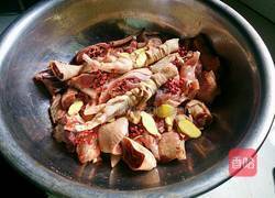 干竹笋炖土鸡的做法图解1