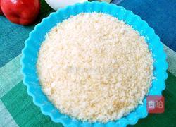 自制面包糠的做法图解1