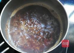 自制红茶奶茶的做法图解6