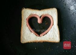 土司火腿肠煎蛋的做法图解7