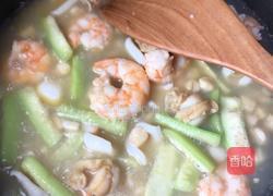 蒜香海鲜面的做法图解9