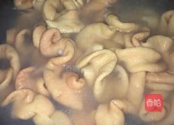 酸菜炒大肠的做法图解3