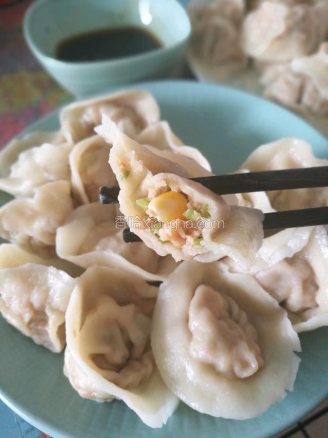 开吃！馅香，不腻，玉米香，虾仁鲜，香芹清，肉香再加上面皮劲道。真是一个爽爆！