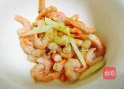 虾仁炒白瓜的做法图解5