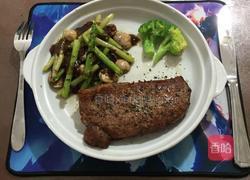 西冷牛排配芦笋袖珍菇的做法图解18