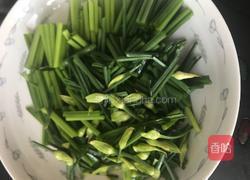 韭黄炒瘦肉的做法图解3