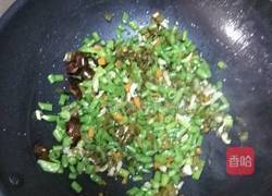 外婆菜炒豆角的做法图解2