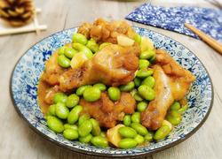 鸡翅根炖毛豆