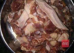 酱油焖鸭的做法图解1