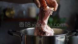 香菇酱肉末米线的做法图解3