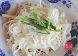 葱油拌面的做法图解1