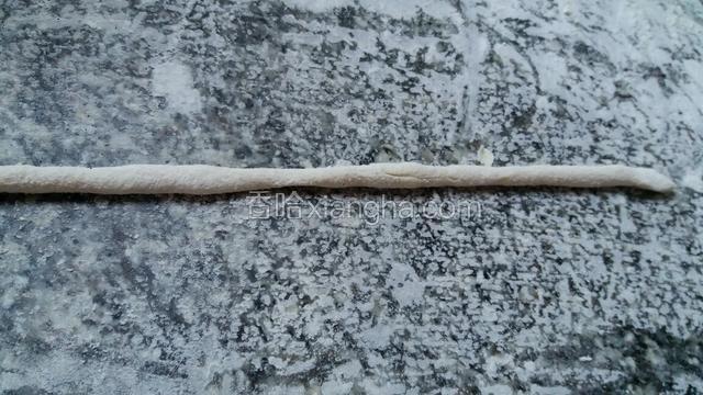 搓成细圆条