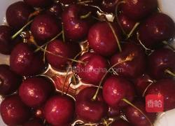 车厘子果酱的做法图解1