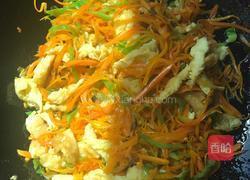 胡萝卜丝炒鸡蛋的做法图解6