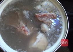 海带骨头汤的做法图解2