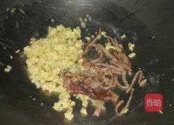莲藕炒鱿鱼丝鸡蛋的做法图解2