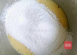 基础纸杯戚风蛋糕的做法图解5