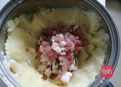 芝士烤肉土豆饼的做法图解4