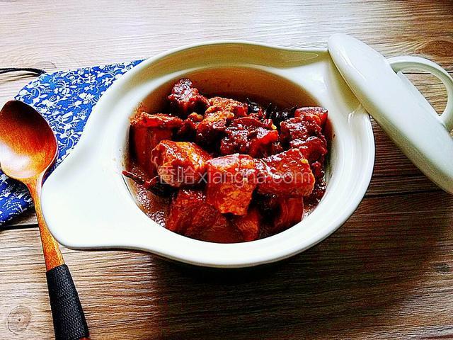 南乳炖肉