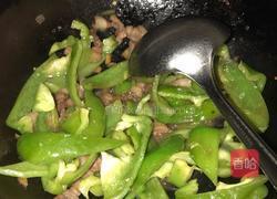 柿子椒炖肉的做法图解5