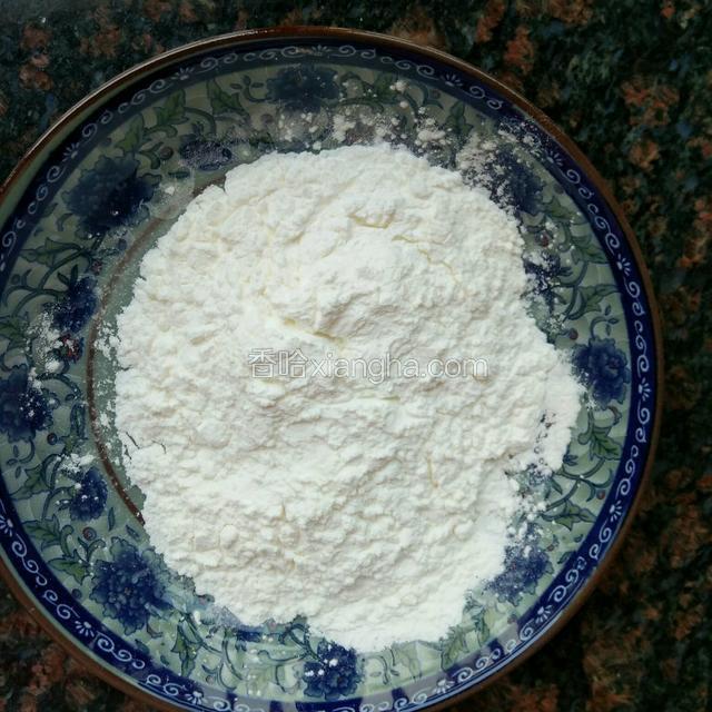准备适量淀粉