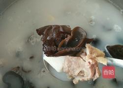 山药木耳排骨汤的做法图解7