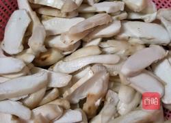新鲜松茸鲍鱼边鸡汤的做法图解5
