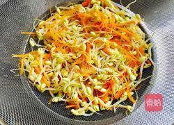 炝拌黄豆芽的做法图解5