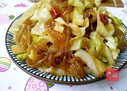卷心菜炒粉丝的做法图解1
