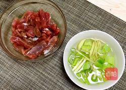 软炸里脊的做法图解1