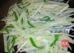 湿炒土豆丝的做法图解3