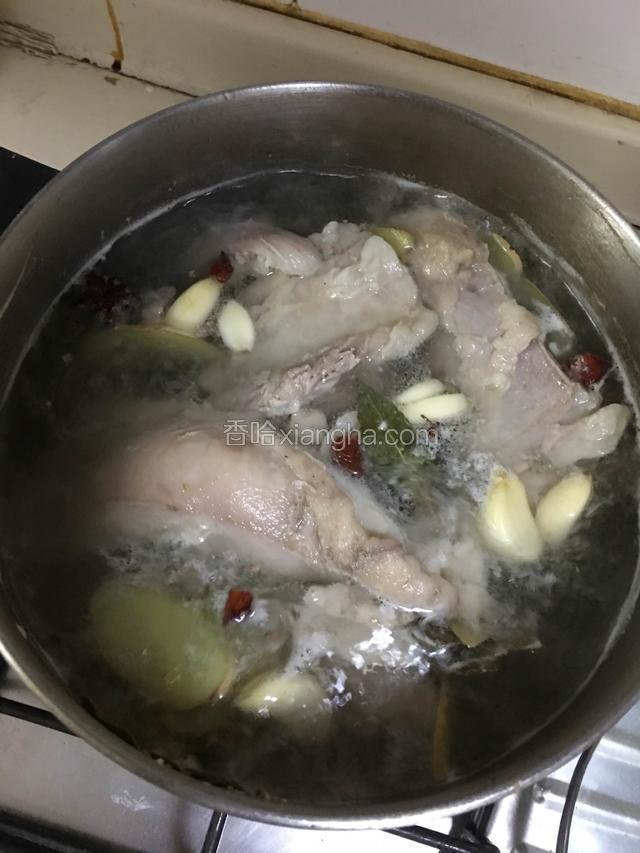 煮沸后再加蒜瓣