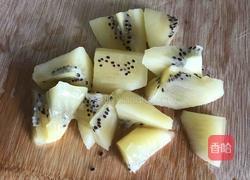 奇异果汁的做法图解2