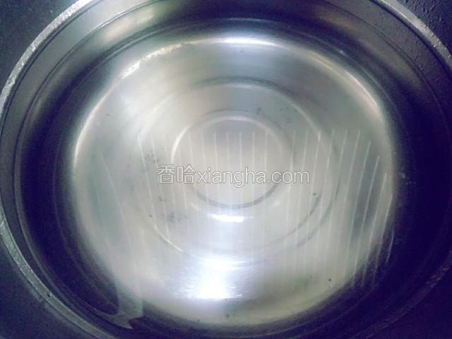 锅中烧水