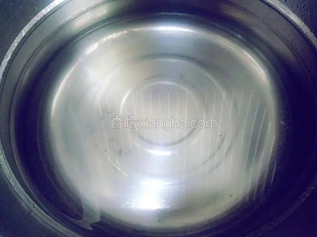锅中烧水