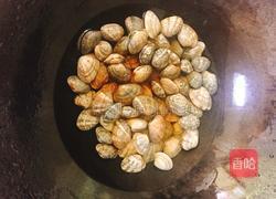 葱油花蛤的做法图解1