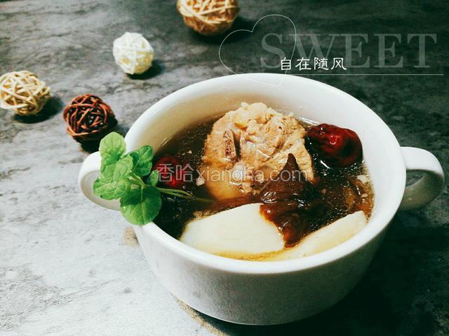 滑菇山药猪骨汤
