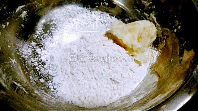 混合油酥皮的油和粉